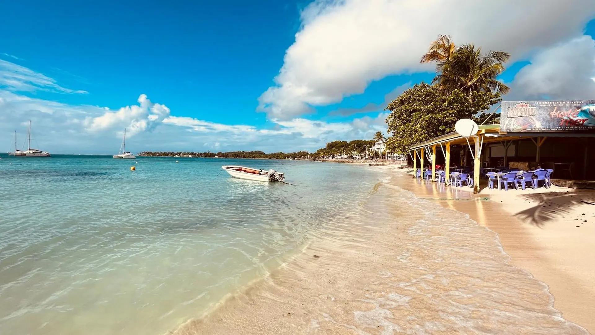 Maison T3 Bleue Ocean Sainte-Anne  Holiday home Sainte-Anne (Grande-Terre)